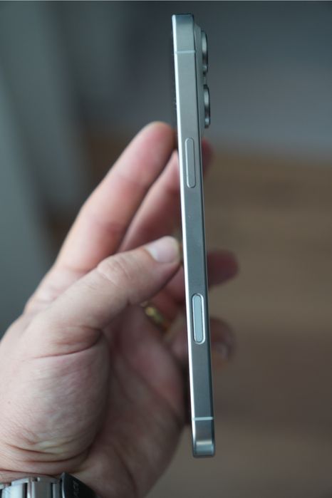 Iphone 16 pro max white titanium