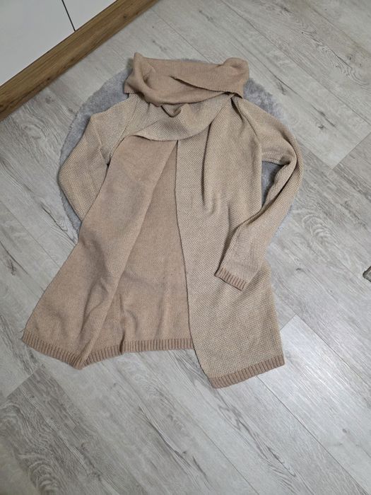 Дамска плетена жилетка