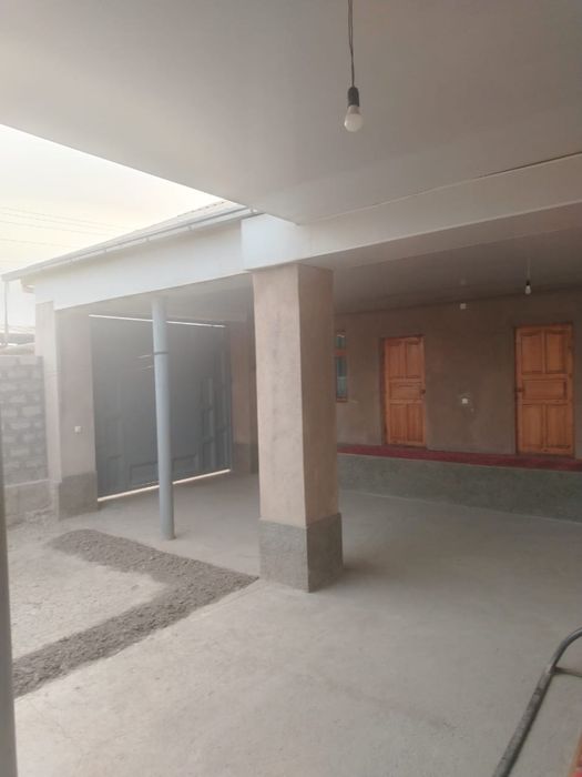 Уй сотилади. Бустонлик тумани Корабой кишлоги(Абай)Найман кучаси 27 уй