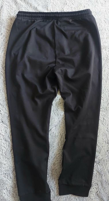 Hugo Boss , XL 36  размер , мъжко долнище ,нов модел ,оригинал