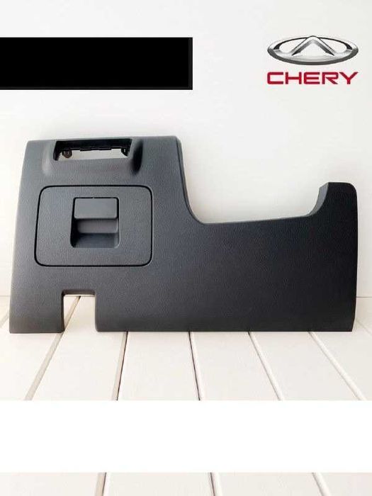 Обшивка под руль с дополнительным кармашком для Chery Tiggo 7 Pro
