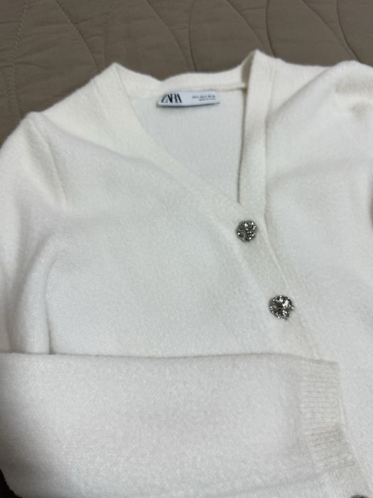 Жилетка на Zara, нова.