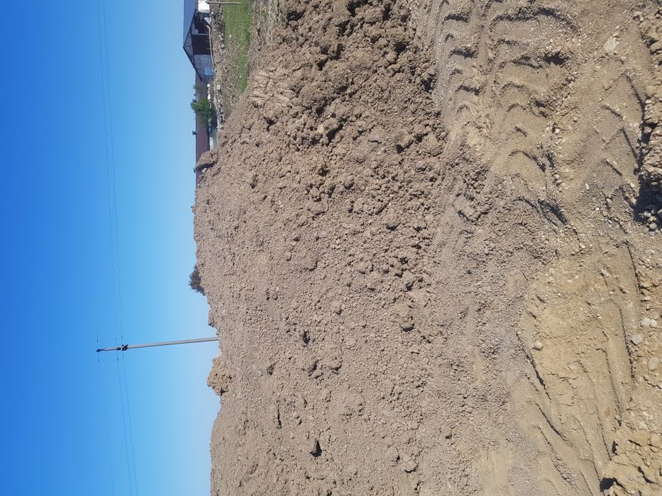 Pamant vegetal si umplutura,isop balastru,nisip piatra concasata