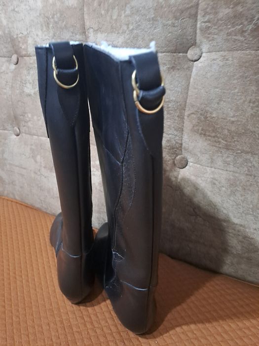 Продаются сапоги женские тёплые. 37размер