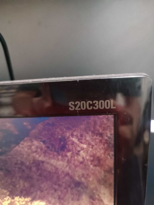 Samsung manitor 20 duyum ips full hd