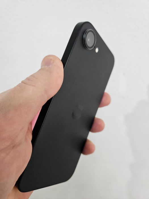 iPhone 16e 128 gb, neverlock, 100% bateria.