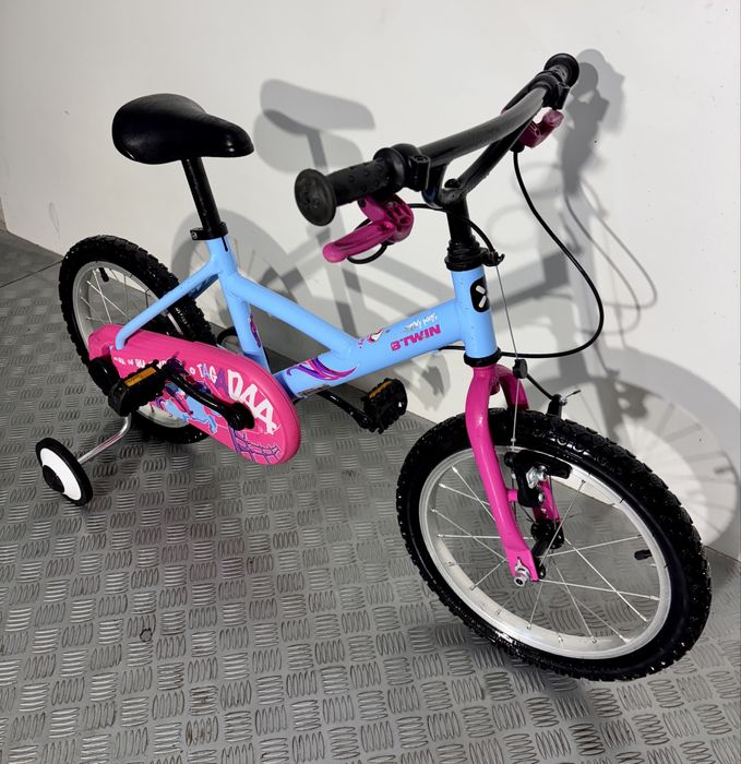 Детски велосипед С ПОМОЩНИ за момиче Btwin 16 цола/ колело
