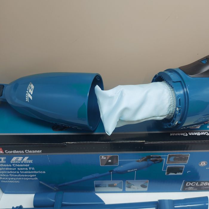Акумулаторна прахосмукачка Makita DCL280FZ