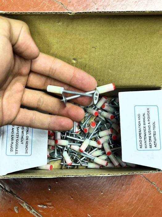 Монтажный пистолет