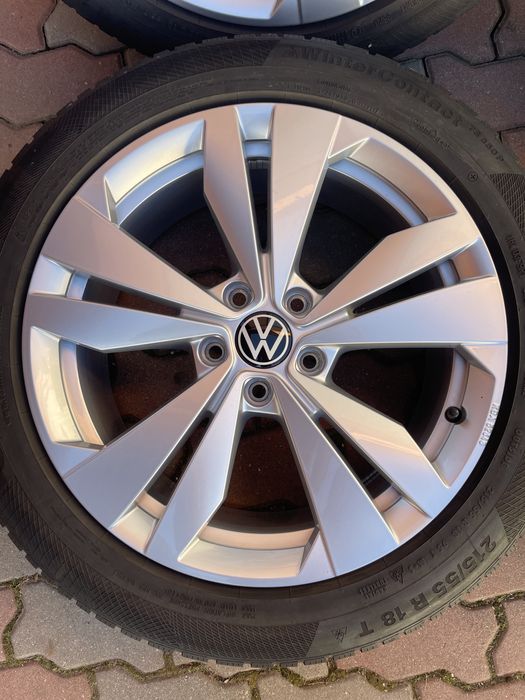 Jante de aluminiu originale VW R18 cu anvelope de iarna