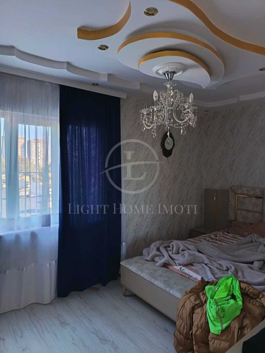 Продава се Тристаен апартамент в Пловдив, Изгрев - 90 кв.м за 1000 €/кв.м - Снимка #3