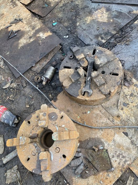 Патрон для токорного стонка