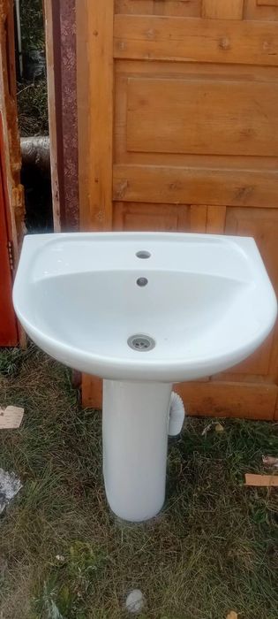Ванна  унитаз раковина в отличном состояние