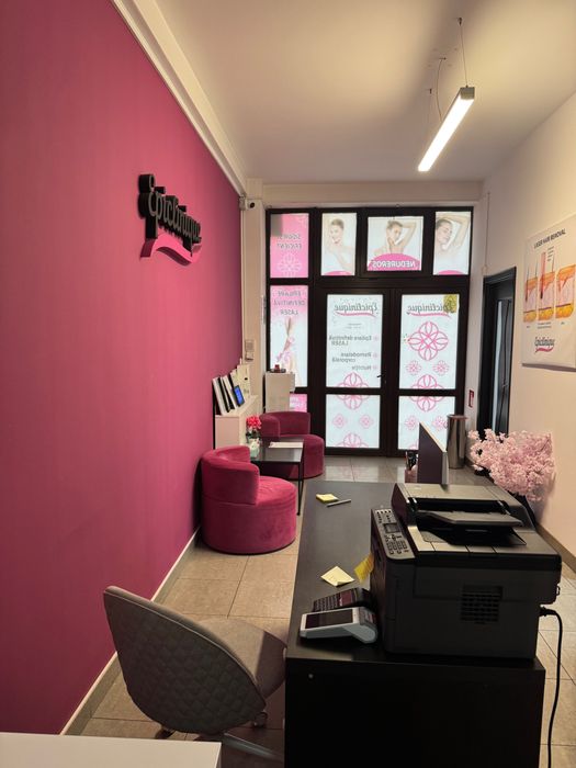 Închiriez spațiu comercial ultracentral în Suceava