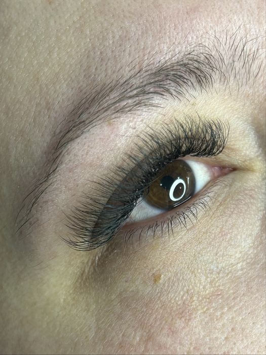 Наращивание ресниц.