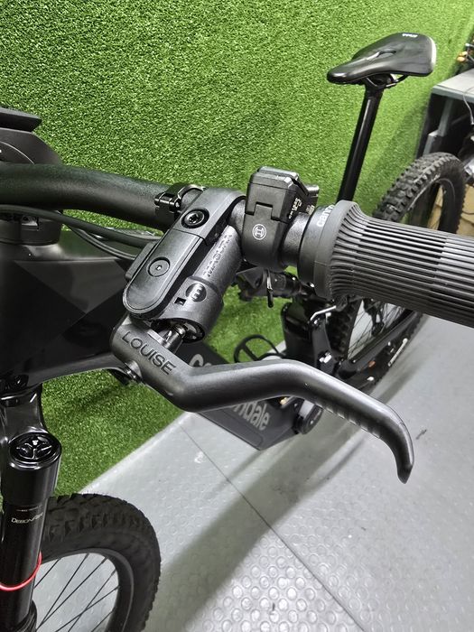 Карбонов Cannondale Moterra 2 (2026) е висок клас електрически ендуро велосипед (e-MTB)