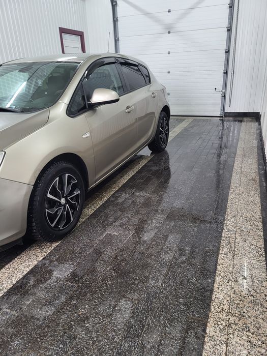 Опель Астра 2012 г.в 16 автомат