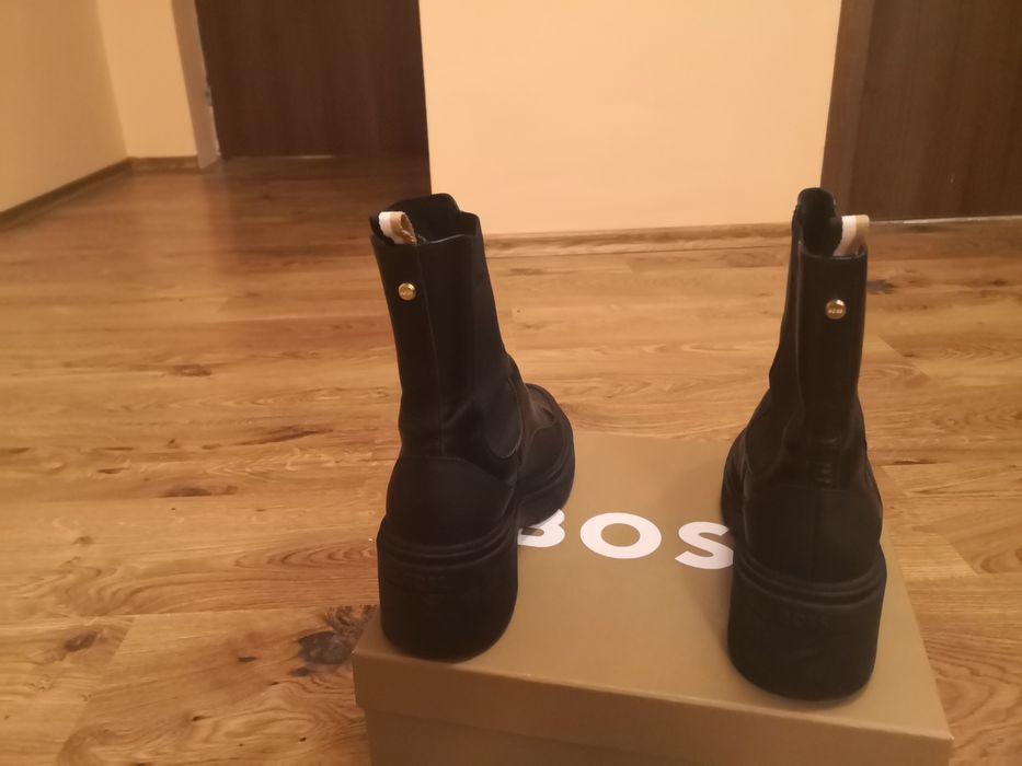 Boss боти естествена кожа