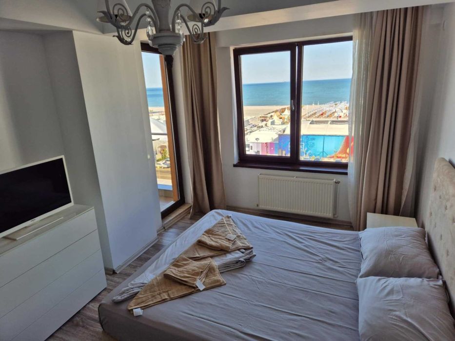 Apartament 2 camere de închiriat – Summerland, vedere frontală la mare