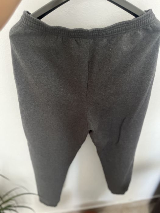 vand pantaloni NIKE