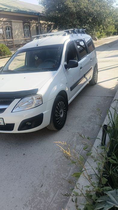 Лада ларгус сотилади