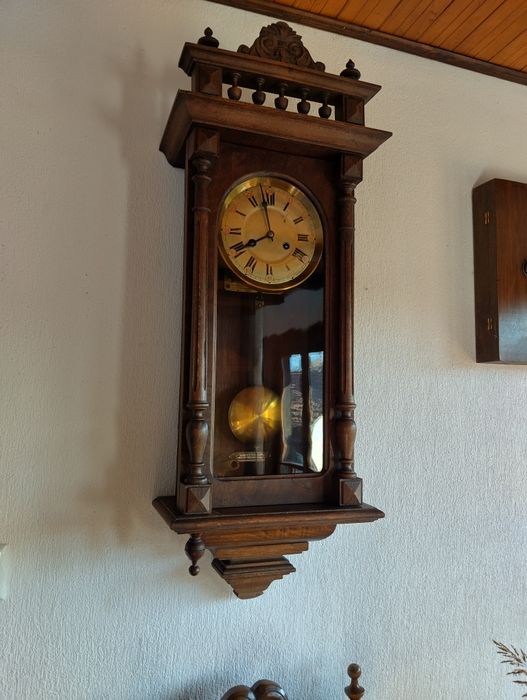 Стари стенни часовници