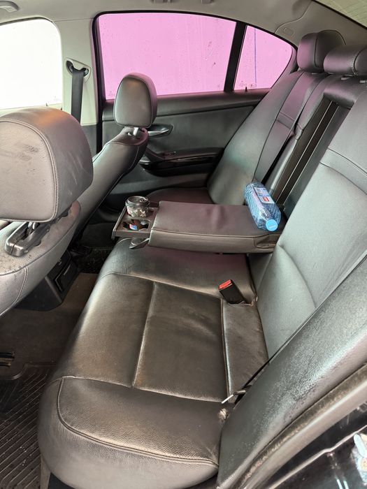 BMW E90 2.0D – Trapă, Manual