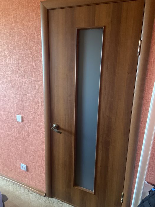 Продам межкомнатную дверь