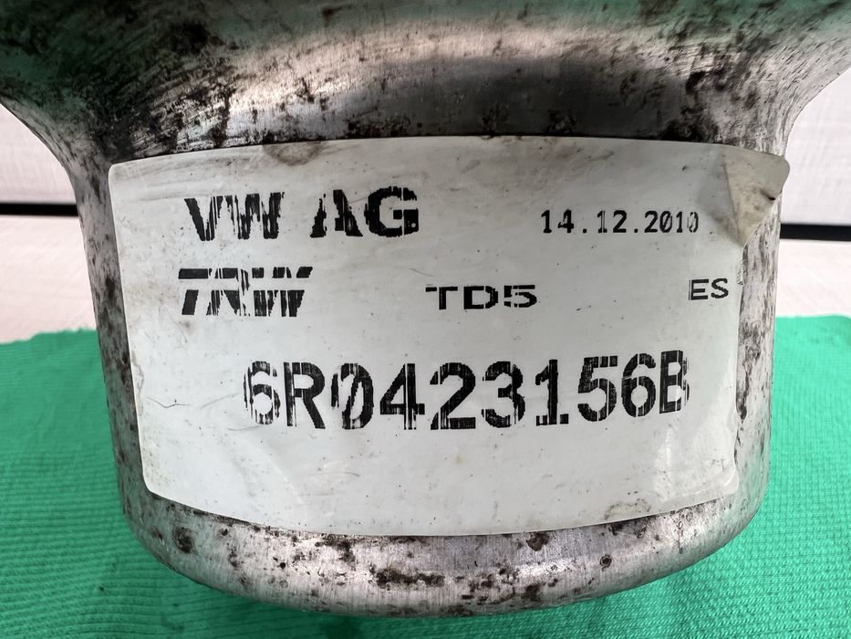 Хидравлична помпа на волана  6R0423156B