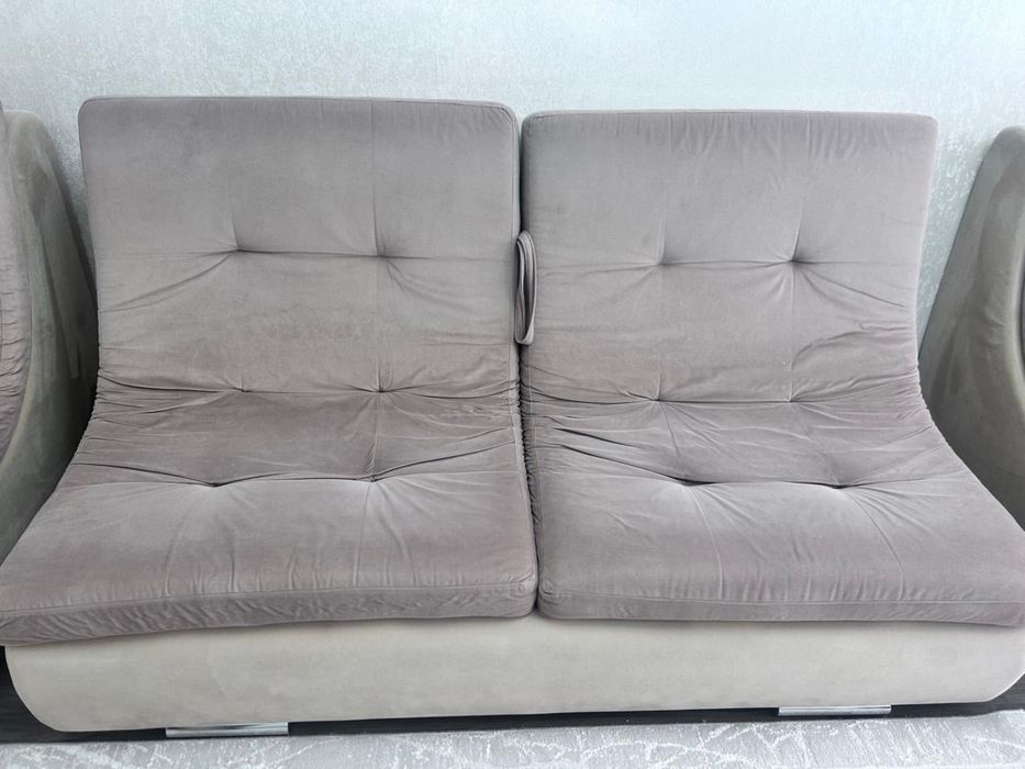 Продается диван 3,60-4,25 м