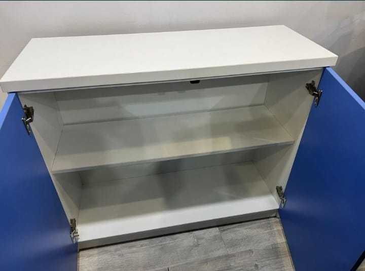 Офисный шкаф с замком