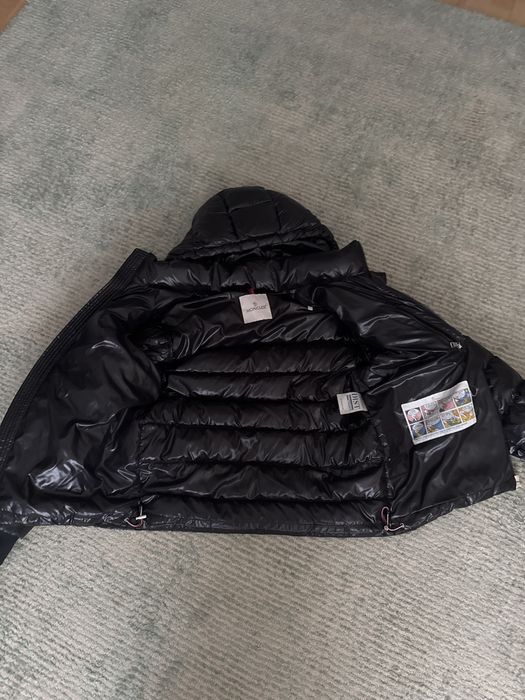 Geaca glossy puff de Moncler