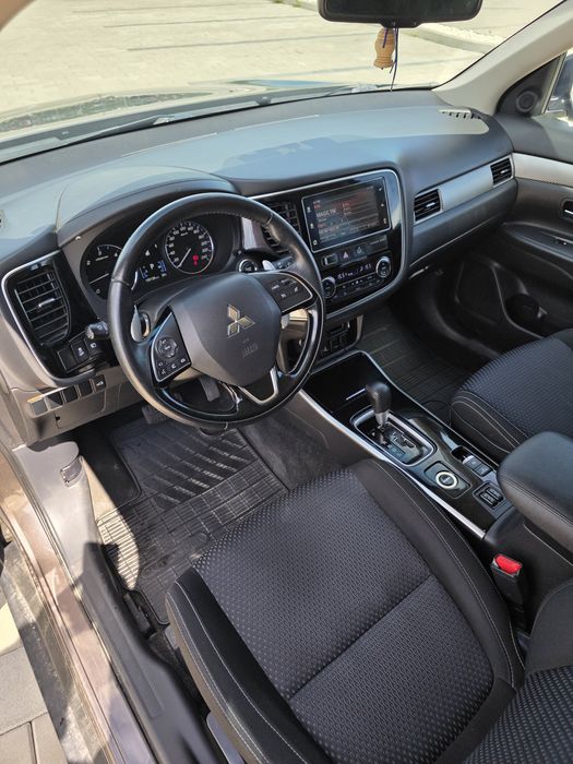 Mitsubishi outlander