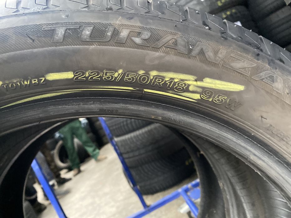 225/50/18 Bridgestone Vara RSC