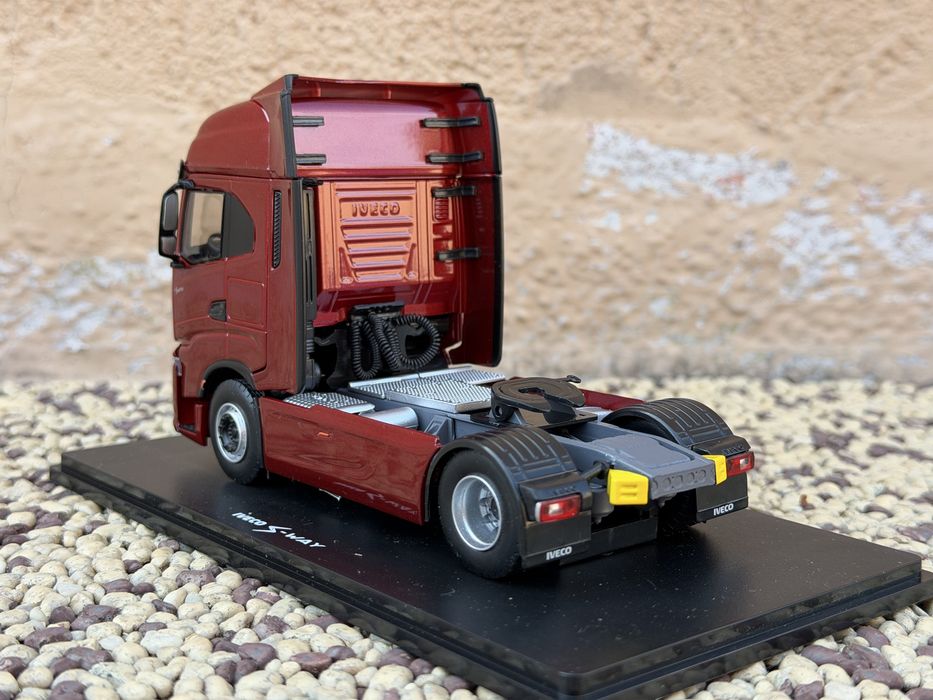 Macheta camion Iveco Sway 1/43