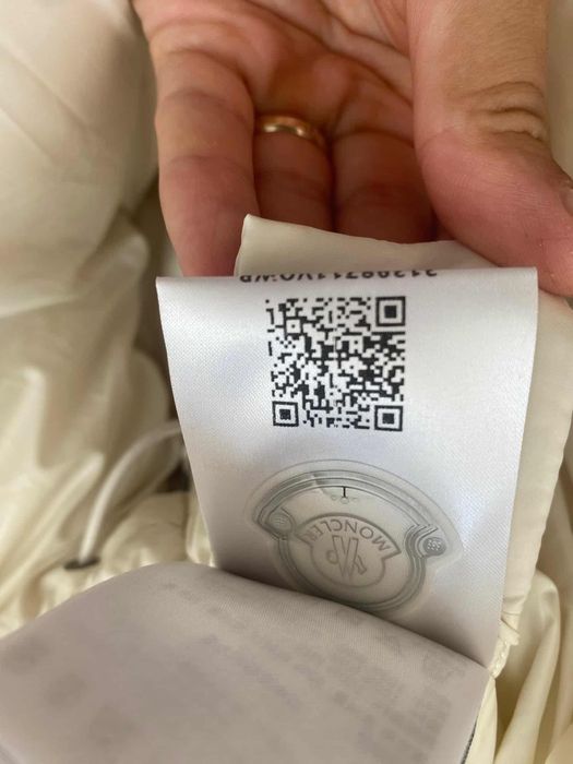 VAND/SCHIMB  Geaca Moncler nr 4 Originala