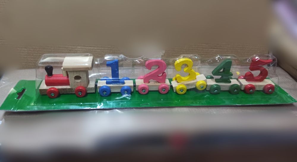 Дървено влакче с цифри,цветна стълба-15лв-24 и др.