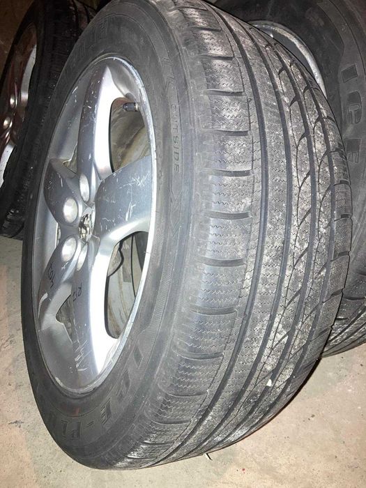 Vând roti de iarna pe 17