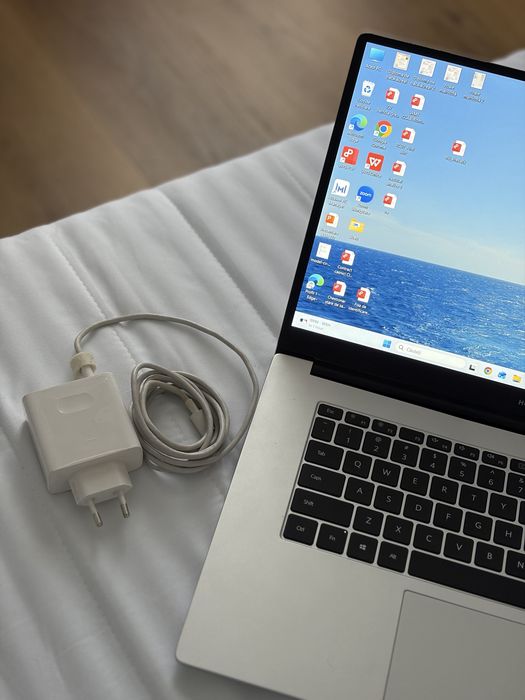 Laptop MateBook D16
