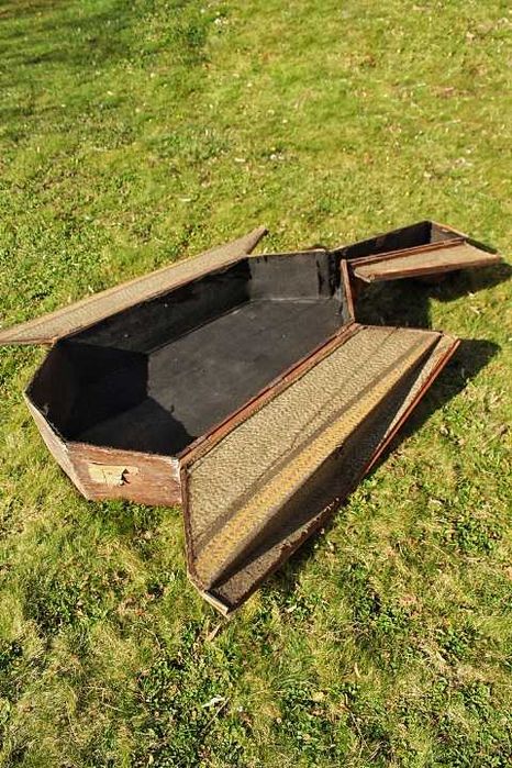 Дървен калъф за контрабас