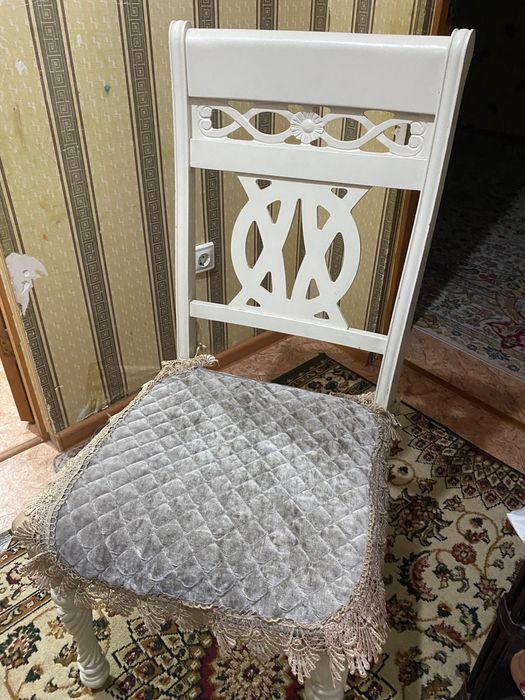 Продам стол со стульями пр-во Малайзия