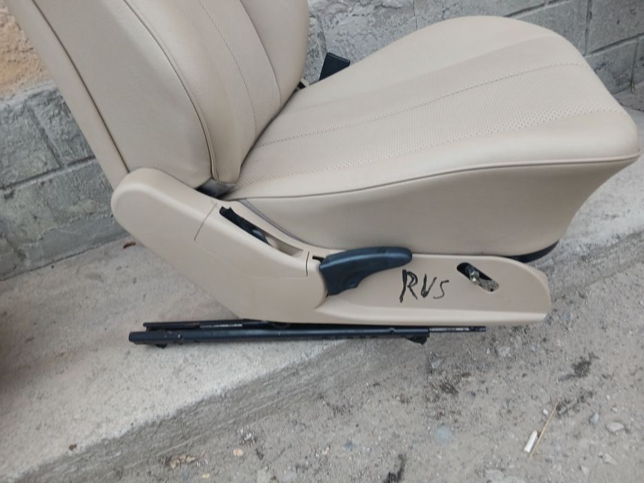 Сиденья мерседес 210