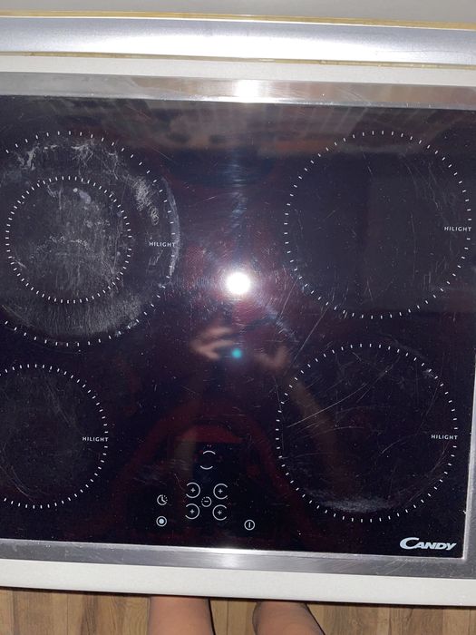 Фурна за вграждане Ariston и стъклокерамичен плот Candy