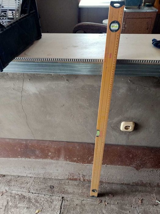 Уровень строительный