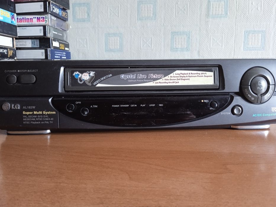 Видеоплеер кассетный " LG "  на з/п