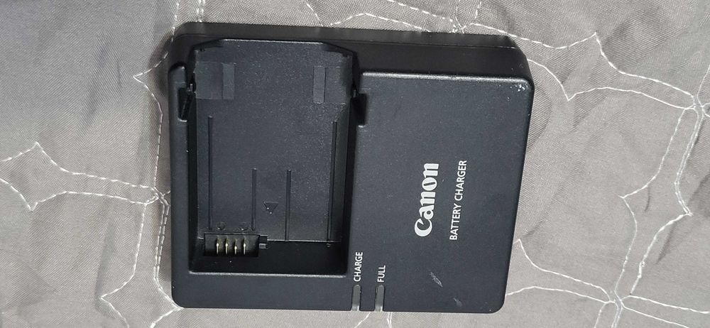 Canon LC-E8E - incarcator original pentru LP-E8