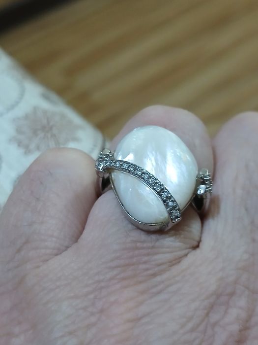 Серебренное кольцо  4 грамм