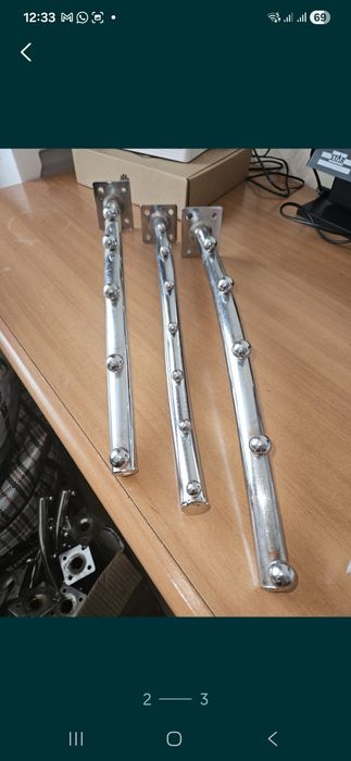Продам манекены (ноги), кронштейны.