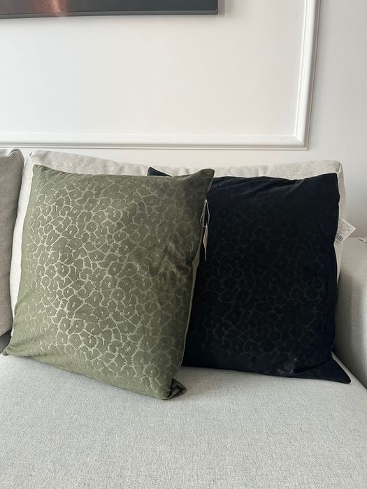 Нови кадифени калъфки за декоративни възглавници