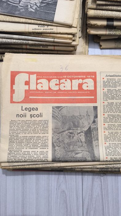 Lot de aproximativ 100 ziare Flacara